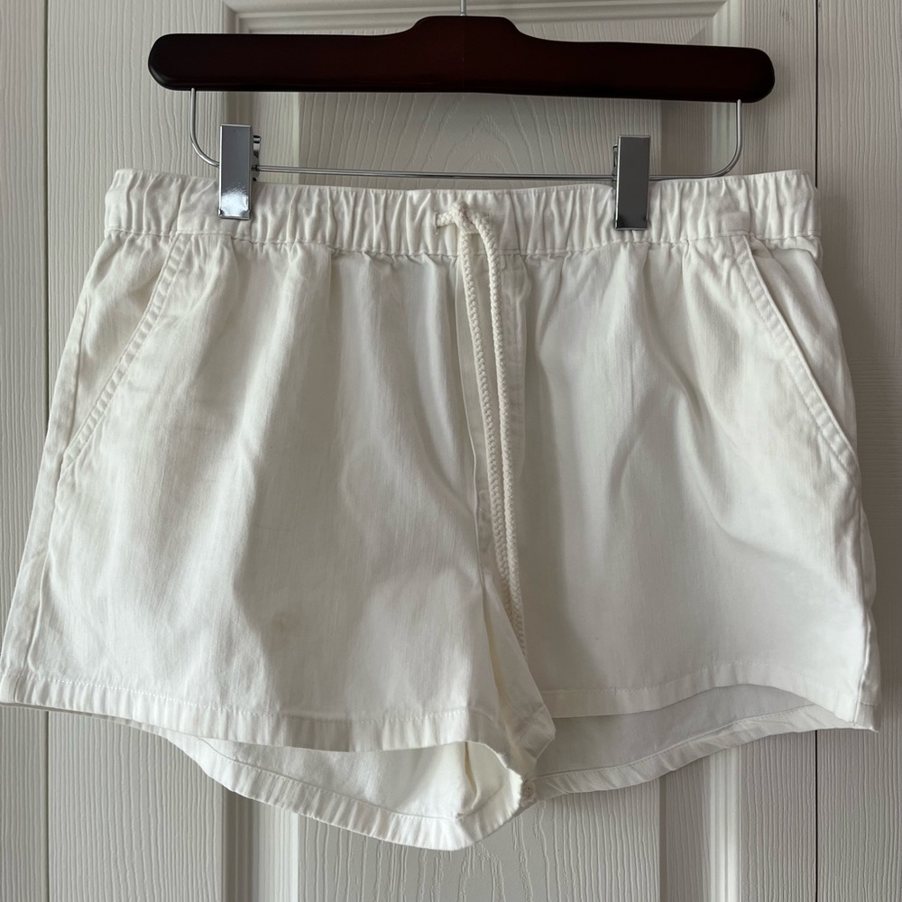 Aerie cotton Women's White Casual Shorts
Size M